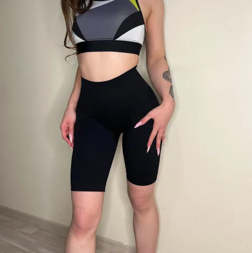 Thumbnail New Gym Look for Perfect Days - RespectableCat's croptopgirls Showcase