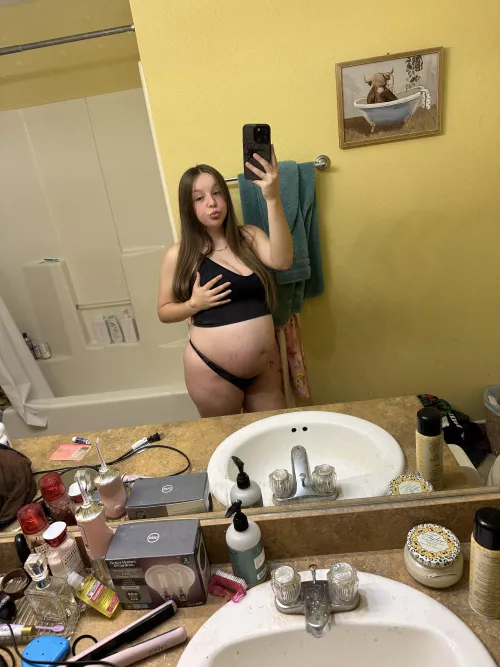 Thumbnail cassieonlyxo Invites You to Witness Her Preggy Adventure