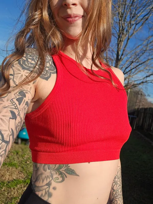 Thumbnail Happiness in Being Braless: inkedabby's Liberating Perspective