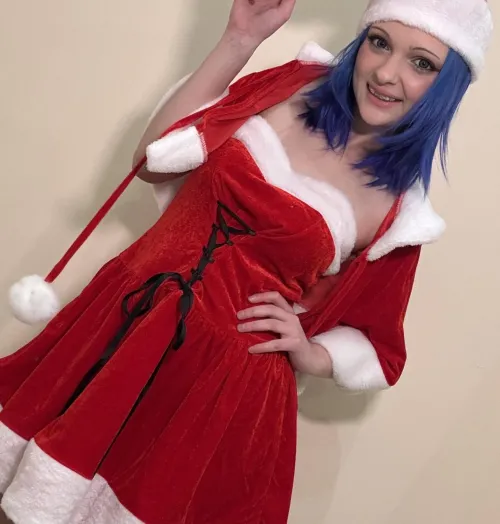 Thumbnail All I Want for Christmas is for You to Love My Blue Hair Color: _blue_river_'s Wish