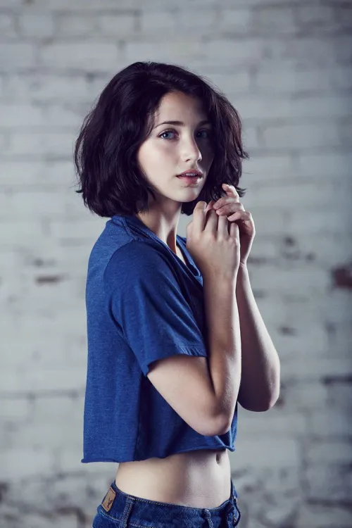 Thumbnail Discover Emily Rudd with L_MO88 - Category: Pretty Girls