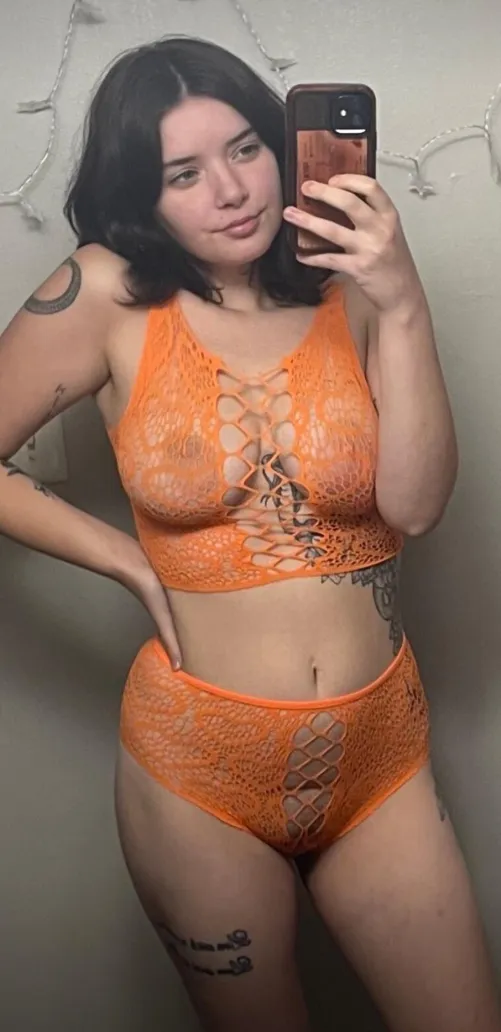 Thumbnail Explore Milfhottied's Provocative Nude Selfie Content