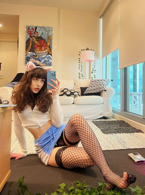 Thumbnail Anime Companion Wanted: Join GorgeousGirlII for a Cozy Night