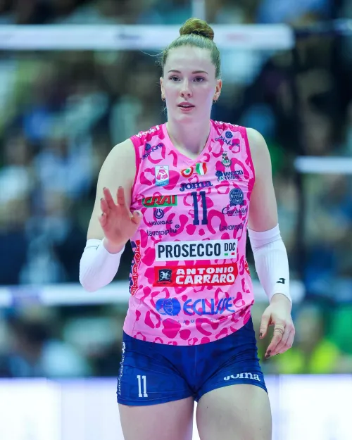 Thumbnail Isabella Haak's Volleyball Journey Unveiled by Ledothoilull