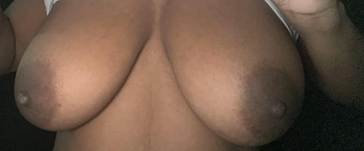 Thumbnail Perfect_Mall7636 Asks: Do Bigareolas Turn You On?