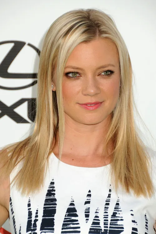 Thumbnail Amy Smart: A Glimpse into True Beauty by Riddlfizz