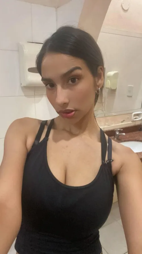 Thumbnail Sweaty Seduction: Sexy Post-Gym Moments by SorrelSpice