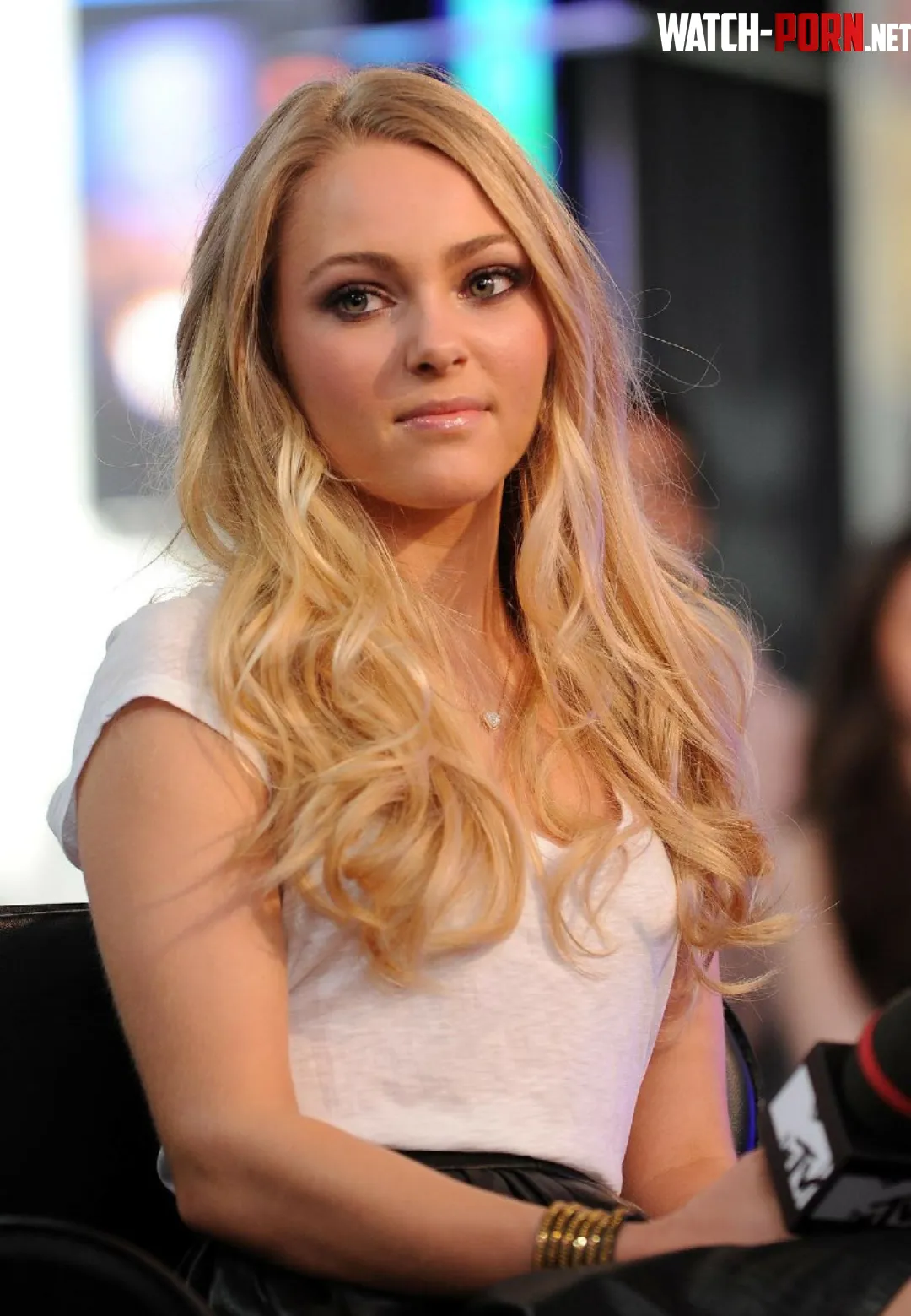 AnnaSophia Robb by Environmental_Log418