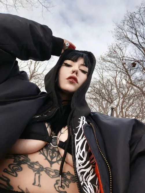 Thumbnail Exploring Winter Vibes in the World of gothsluts by flewwrs