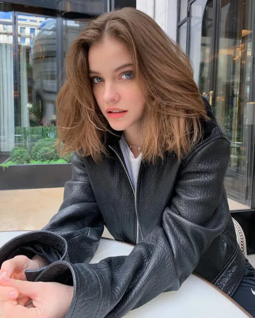 Thumbnail Dive into the World of Pretty Barbara Palvin with oblique_shockwave