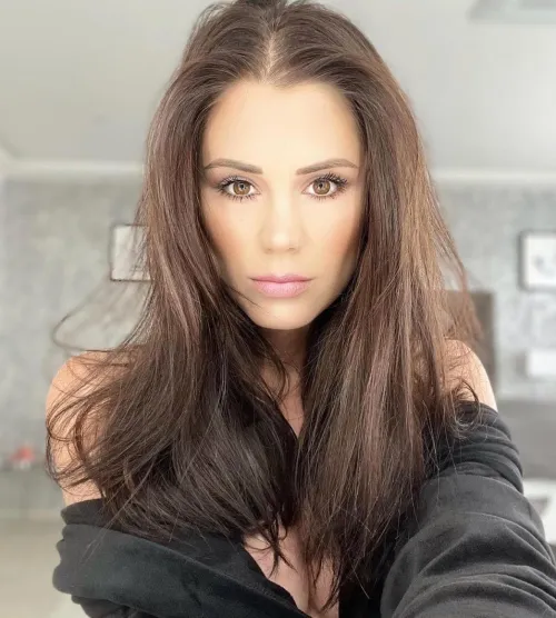 Thumbnail LittleCaprice Bonanza: Caprice's TikTok Account Unveiled by capricePromo