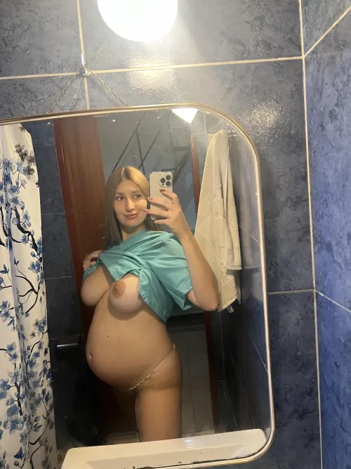 Thumbnail Raw Sex & Creampies: Exploring Pregnancy Desires with itsjoannaxo