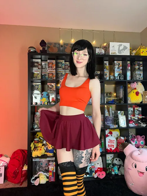 Thumbnail blightbrat Nails the Velma Scooby Doo Cosplay