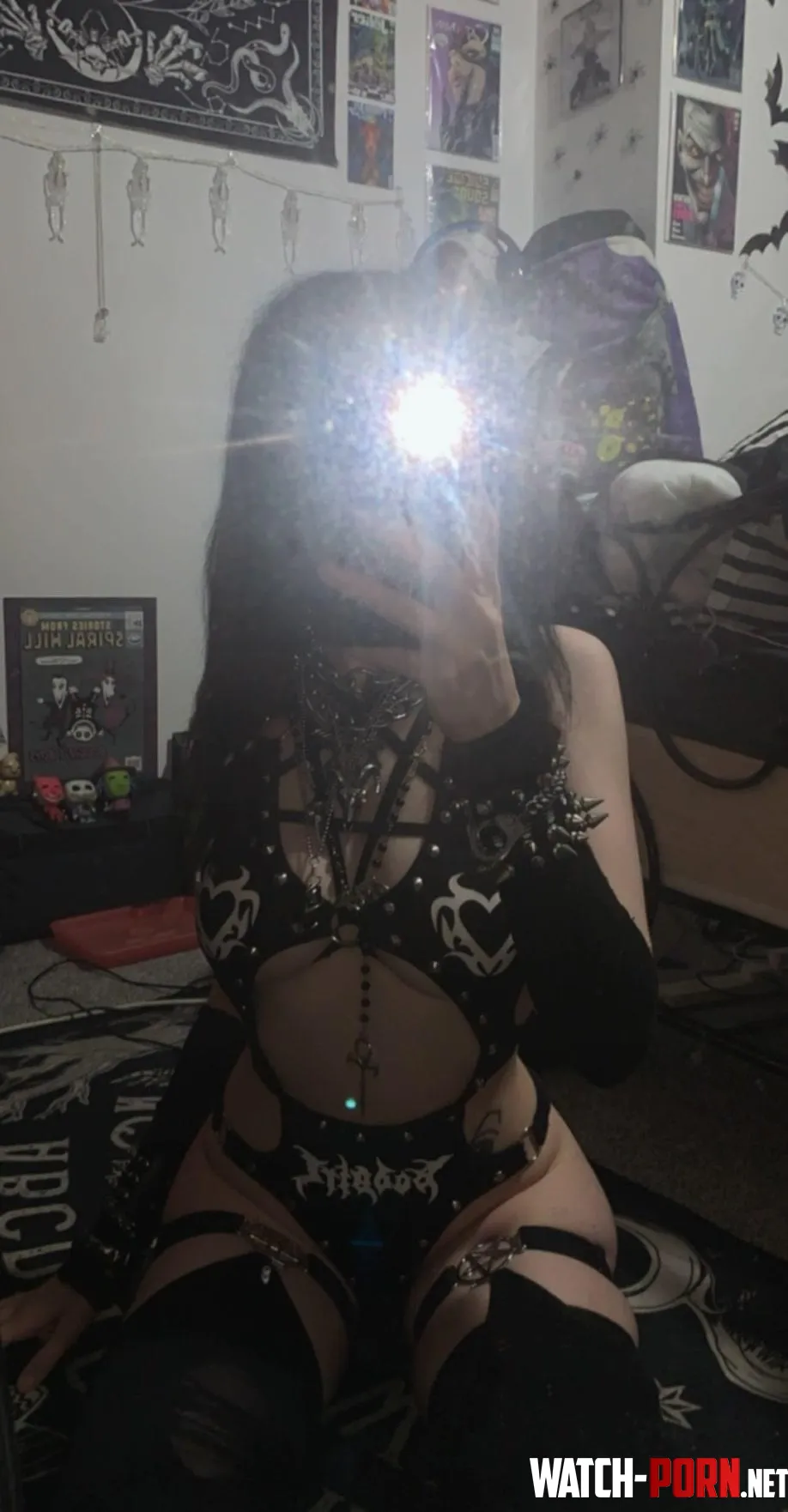 Im so horny as fuck I need someone to wreck my goth body by LivingDeadGothh