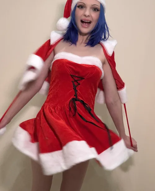 Thumbnail Blue-Haired Beauty: A Christmas Treat | GirlswithNeonHair