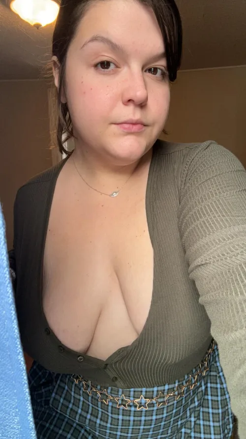 Thumbnail Milf Available for Fun | peachtea08 | slutsofsnapchat