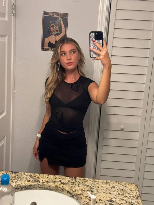 Thumbnail Delight in playfulblondiexx's Tight Skirt Look