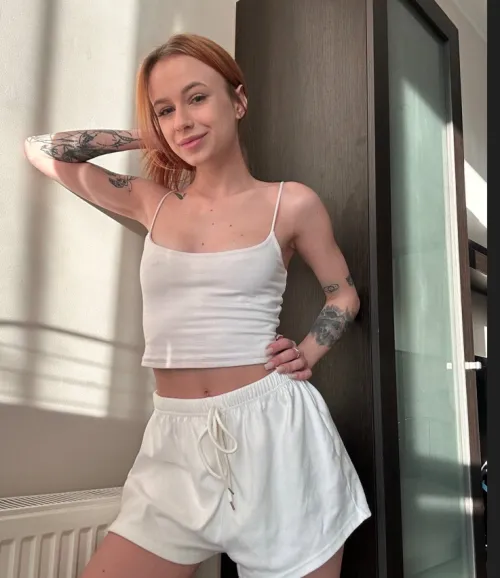 Thumbnail Looking Fabulous in My Favorite Croptop by cutetsqueen