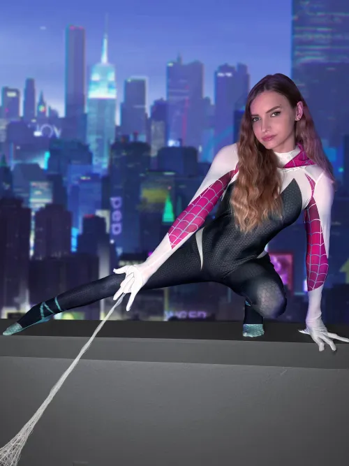 Thumbnail Novaruu_'s Marvelous Spider Gwen Cosplay in CosplayGirls