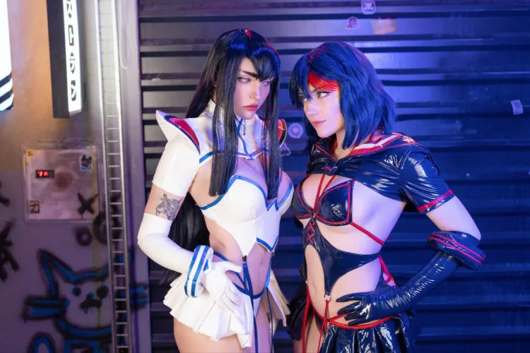 Thumbnail Dive into the World of CosplayLewd with CarryKey & Hioshicos