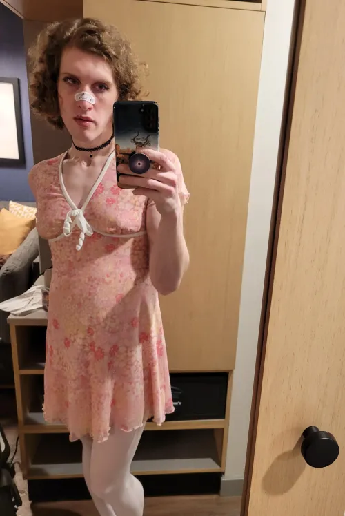 Thumbnail loldongs95 Reveals New-Found Confidence in Feeling Cute as a Femboy