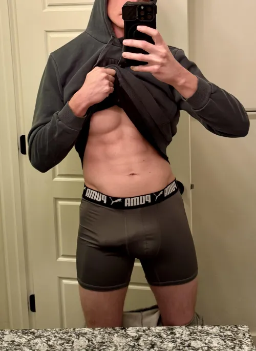 Thumbnail Bulges: bigsecret21 Celebrates Bi Time for Fun at 29