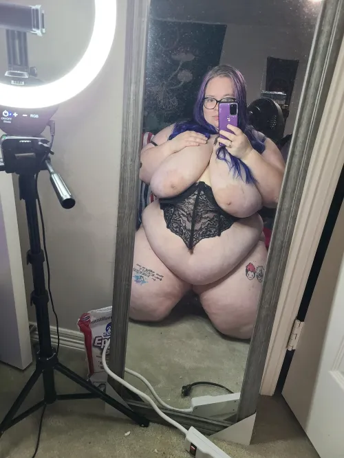 Thumbnail Rebellious Beauty: Dependent-Ad7486's ssbbw Journey