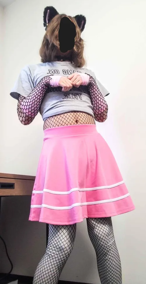 Thumbnail Beeee2005 Rocks Fishnets and Pink in Stylish Win as a Femboy