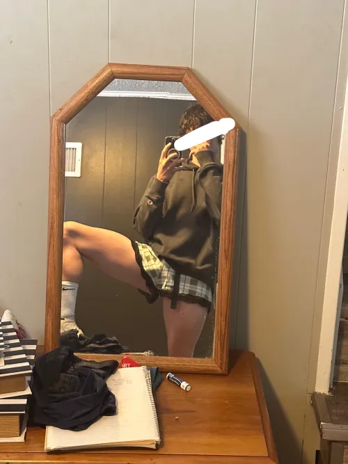 Thumbnail Exploring Leg Day and Fashion with hdbshsbdbdhajsb in Femboy Category