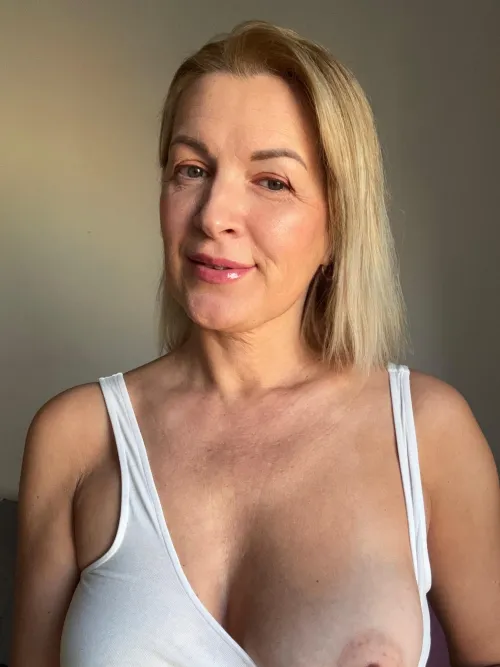 Thumbnail Celebrating 52 Years of Natural Beauty with mature_alice