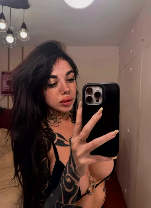 Thumbnail Exploring Punk Princess Vibes: inkedgirlmiaaa | PunkGirls