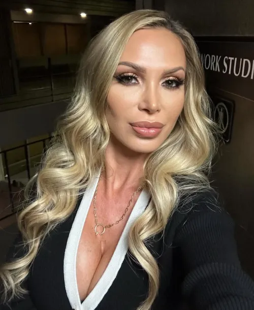 Thumbnail Nikki Benz: Dive into the World of Classy Pornstars with Odins_Eye33