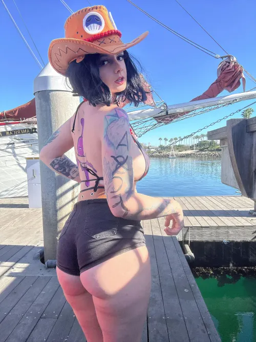 Thumbnail ElizawitchCosplay Shows Off 'Barely Visible Shorts'