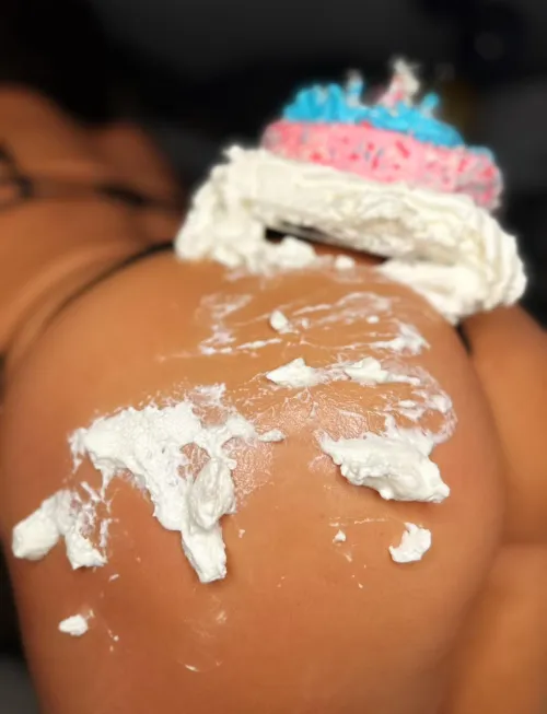 Thumbnail Delving into Two Delicious Cakes | hough_courtney_ | BubbleButts