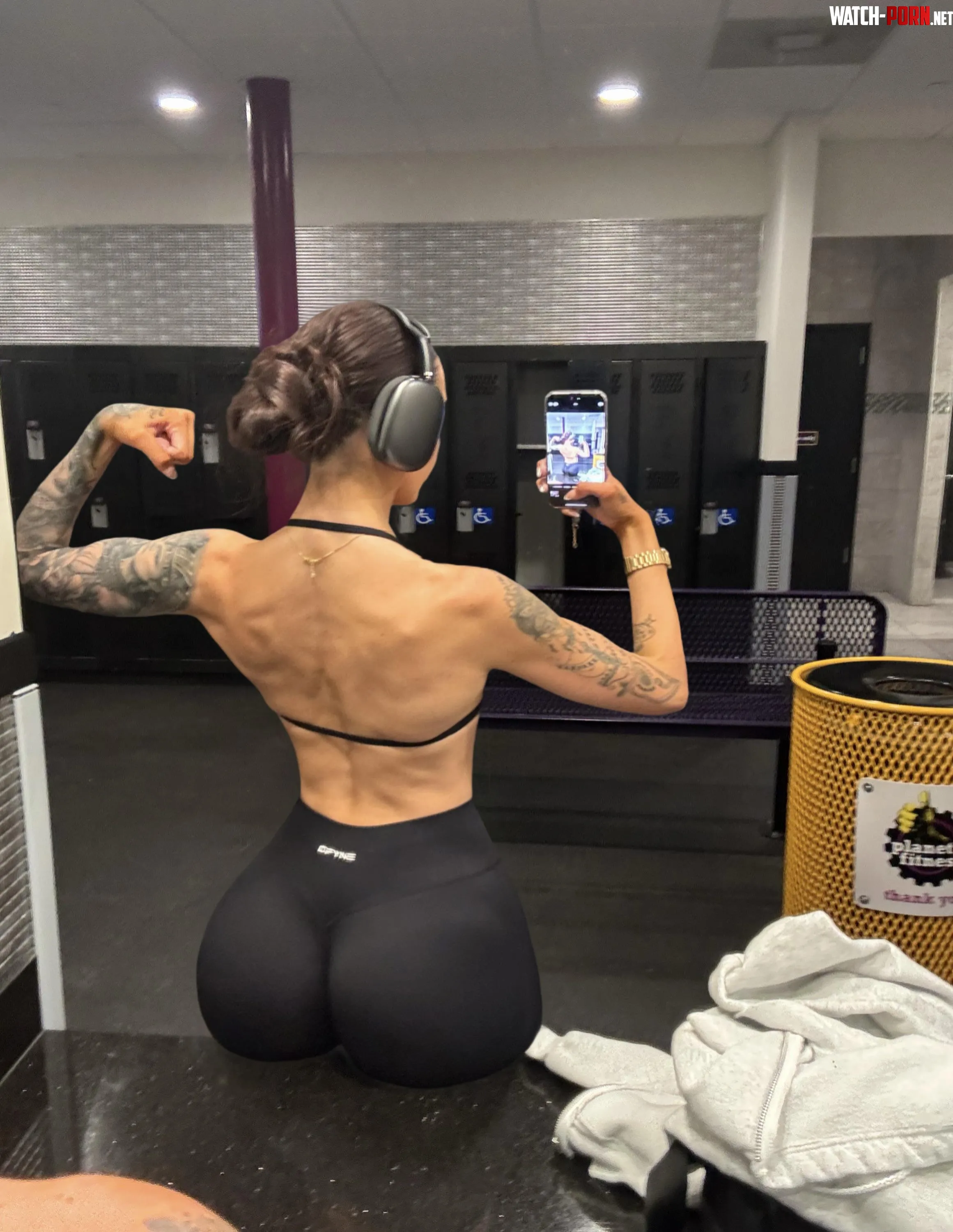 Back dayy  by HotWetHailey