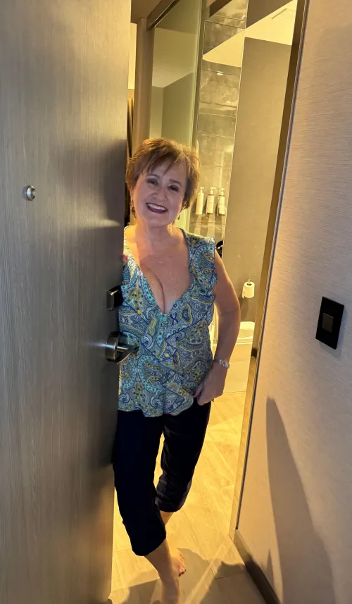 Thumbnail Sassyval68's Encounter: A Handsome Boy Toy's Visit in gilf