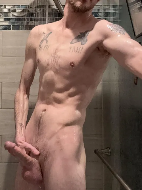 Thumbnail Seeking a Shower Buddy: Dive into skinnystr8boy's Invitation