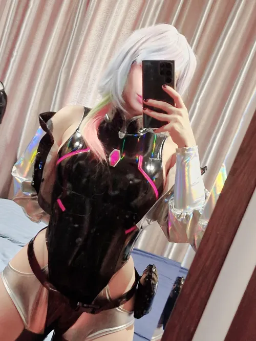 Thumbnail LunaticalWitch_ Shares Just a Little Peek into Bodysuit Fashion