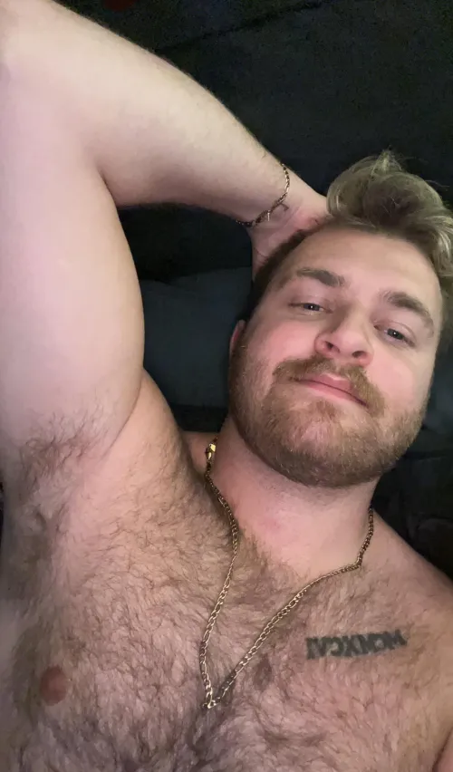 Thumbnail Exploring Hairy Allure with Kurtie69 in GaybrosGoneWild