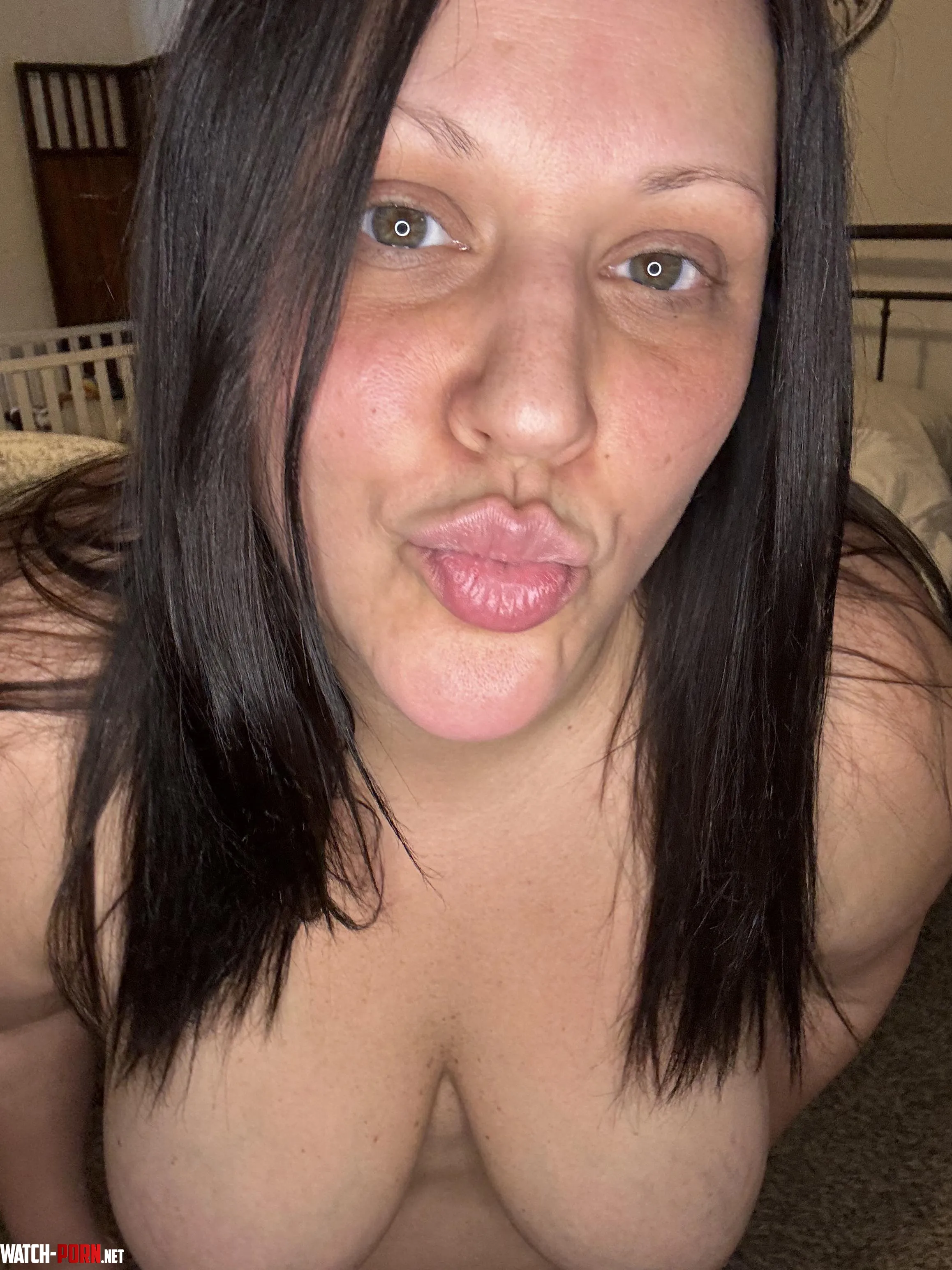 Here are 39 year old lips for you to kiss  by Mommy_kat65