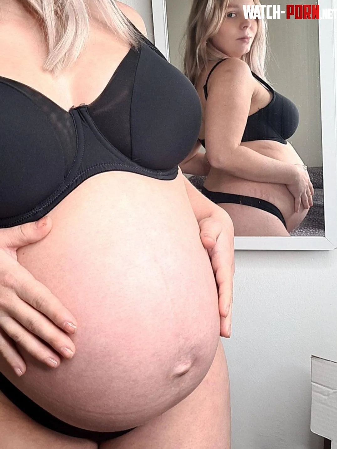 Are you into massive pregnant bellies by pregnant_brandi