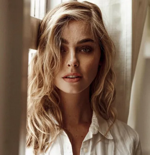 Thumbnail Elizabeth Turner: Captivating Beauty | Rom003 - PrettyGirls