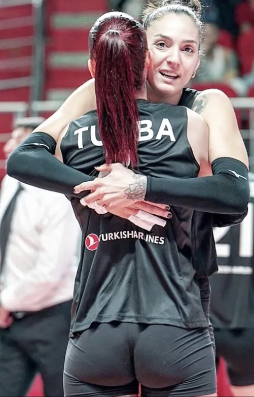 Thumbnail Meet Volleyball Star Tugba Senoglu