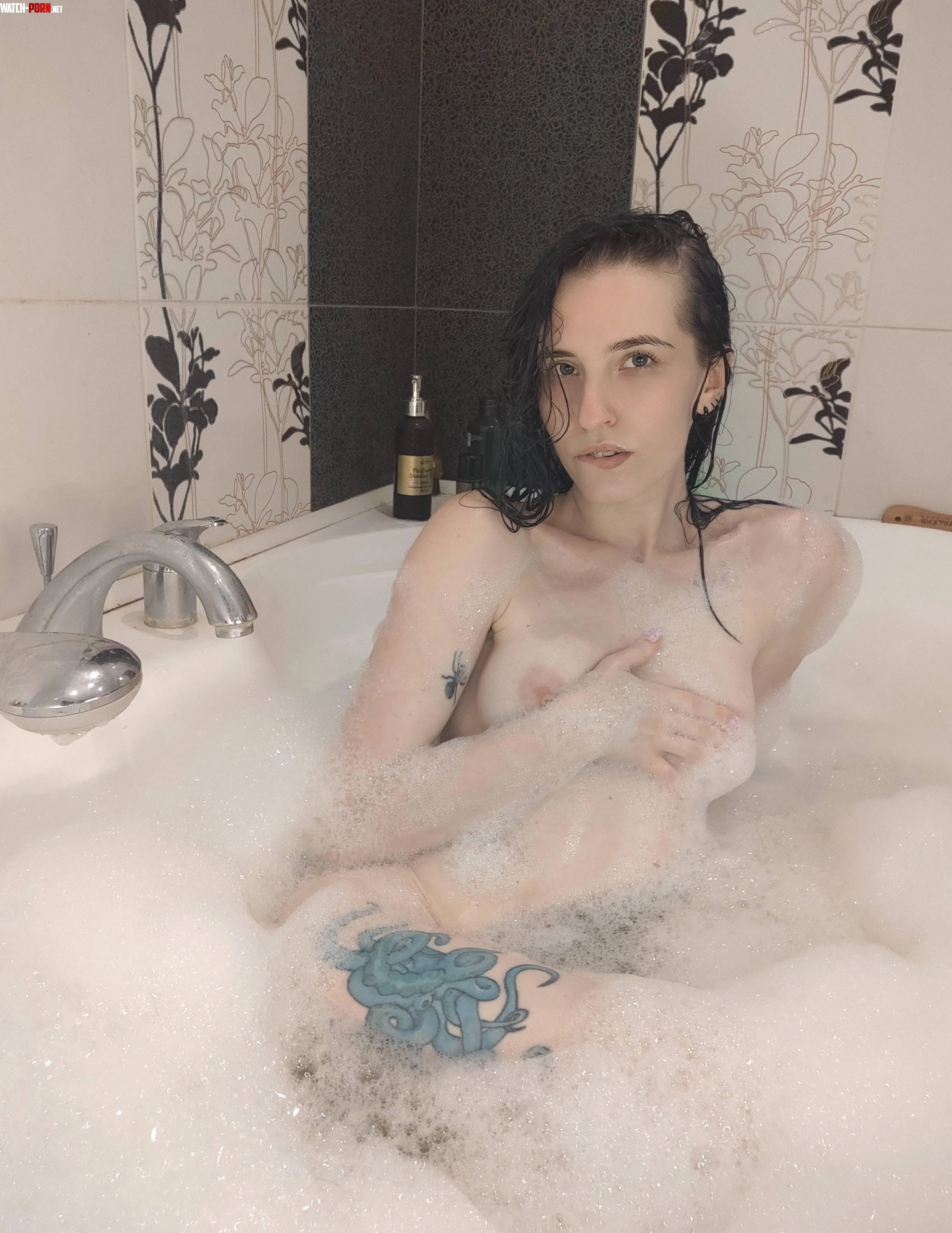 take a warm bath and tease you by hailey_cute