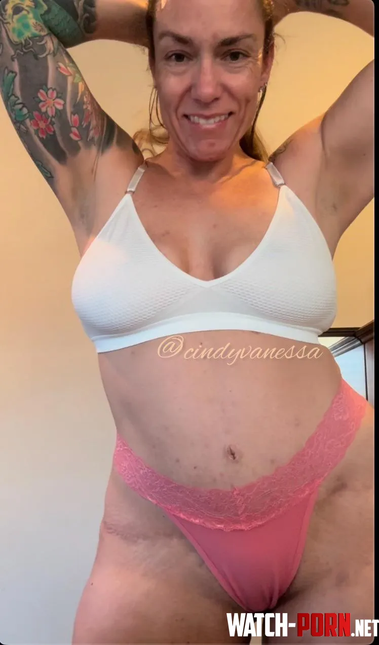 Hopefully I still turn you on with this thick over 40 mom bod  by cindyvanessa