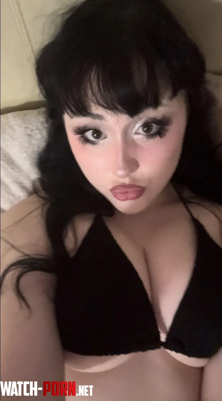 hi from ur horny big tiddie goth gf by babybonez_