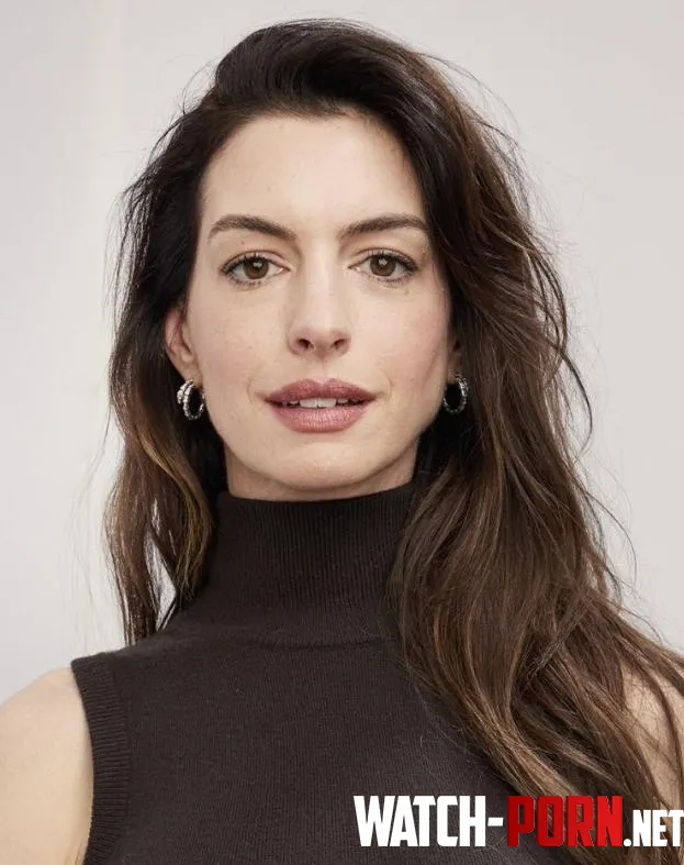 Anne Hathaway by chipichandal