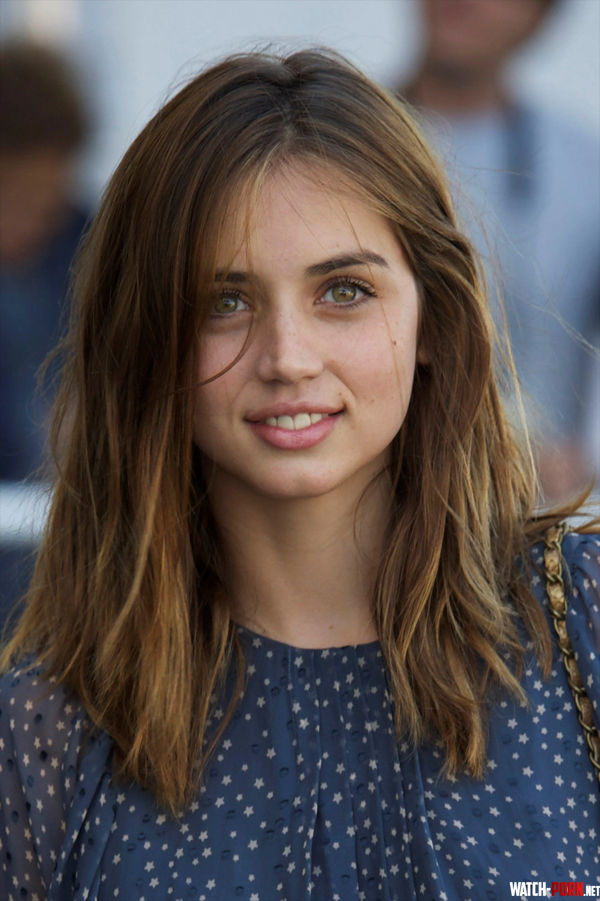 Ana de Armas by dropthemelons