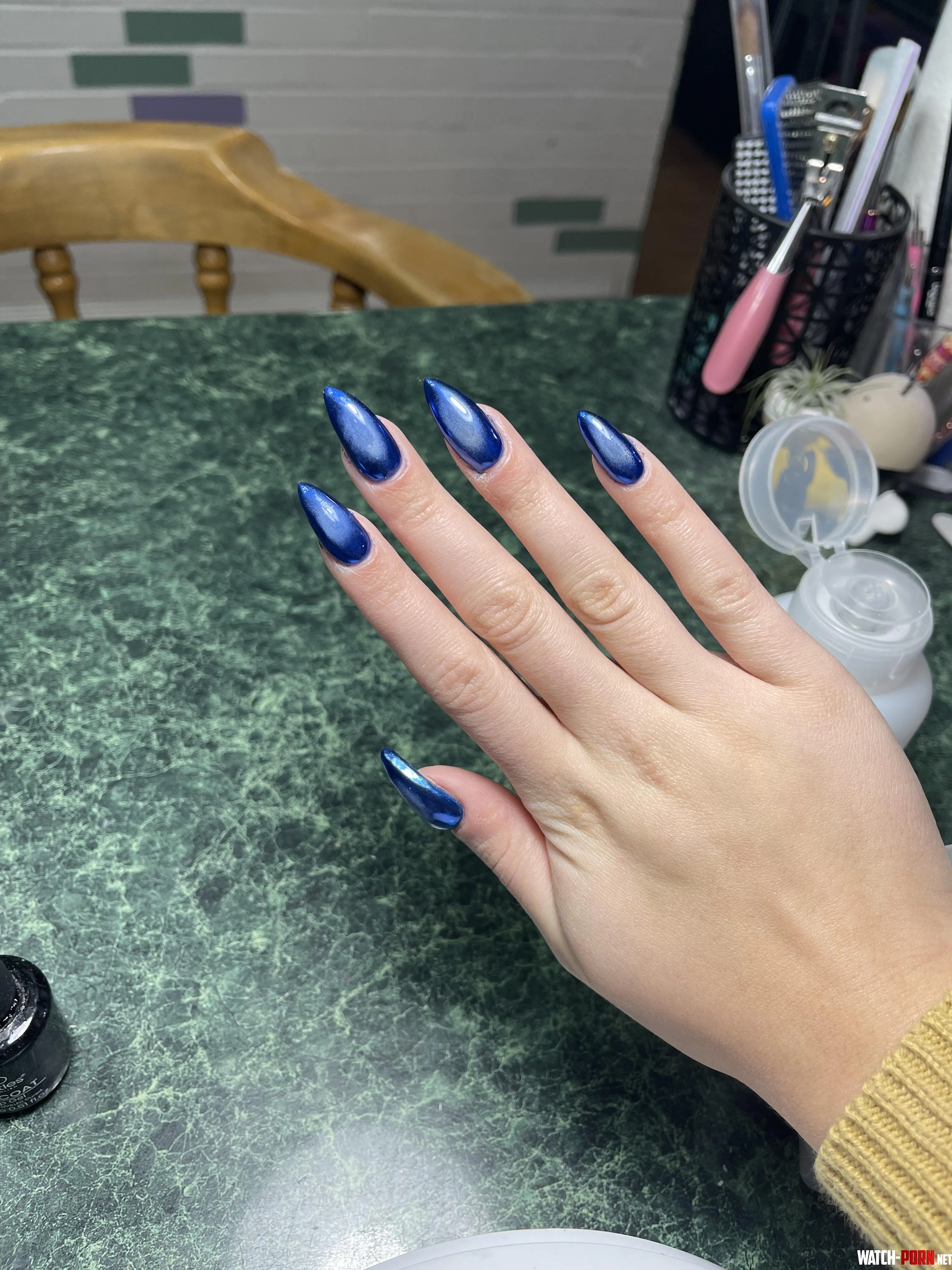 Slayed at these claws by Goddess-Shayy