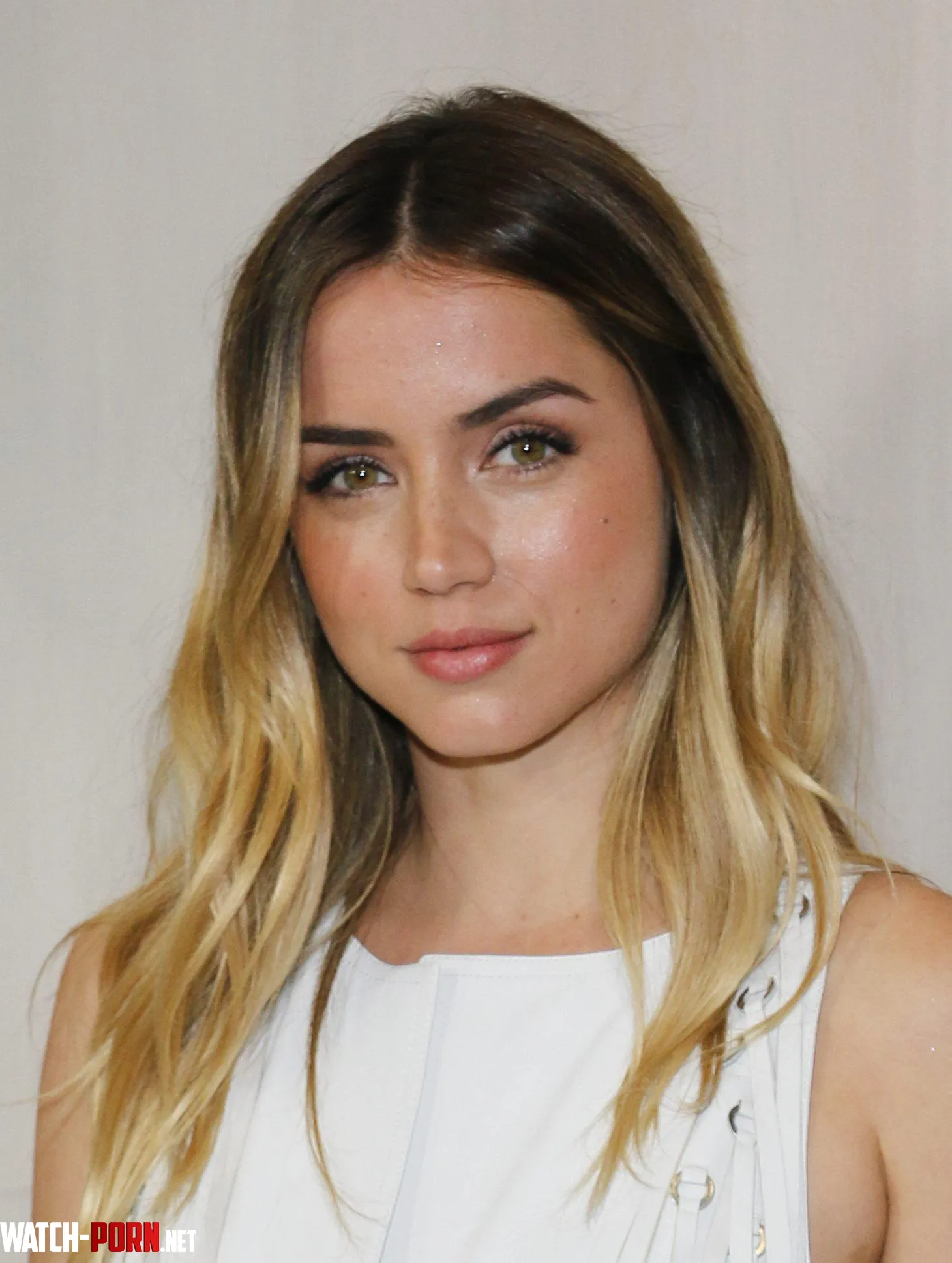 Ana de Armas by Long_oil_